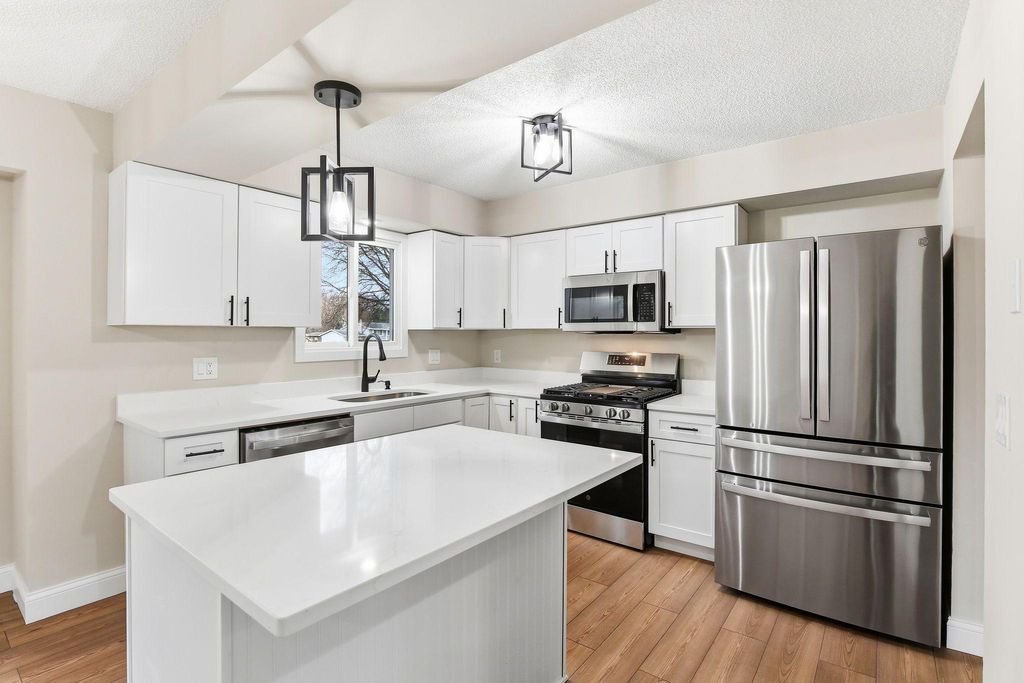 Photo of 2506 Terrace Drive, Burnsville, MN 55337 (MLS # 6822469)