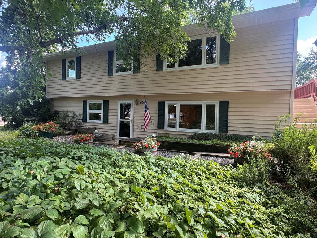 Photo of 450 Ranchview Lane N, Plymouth, MN 55447 (MLS # 7134068)