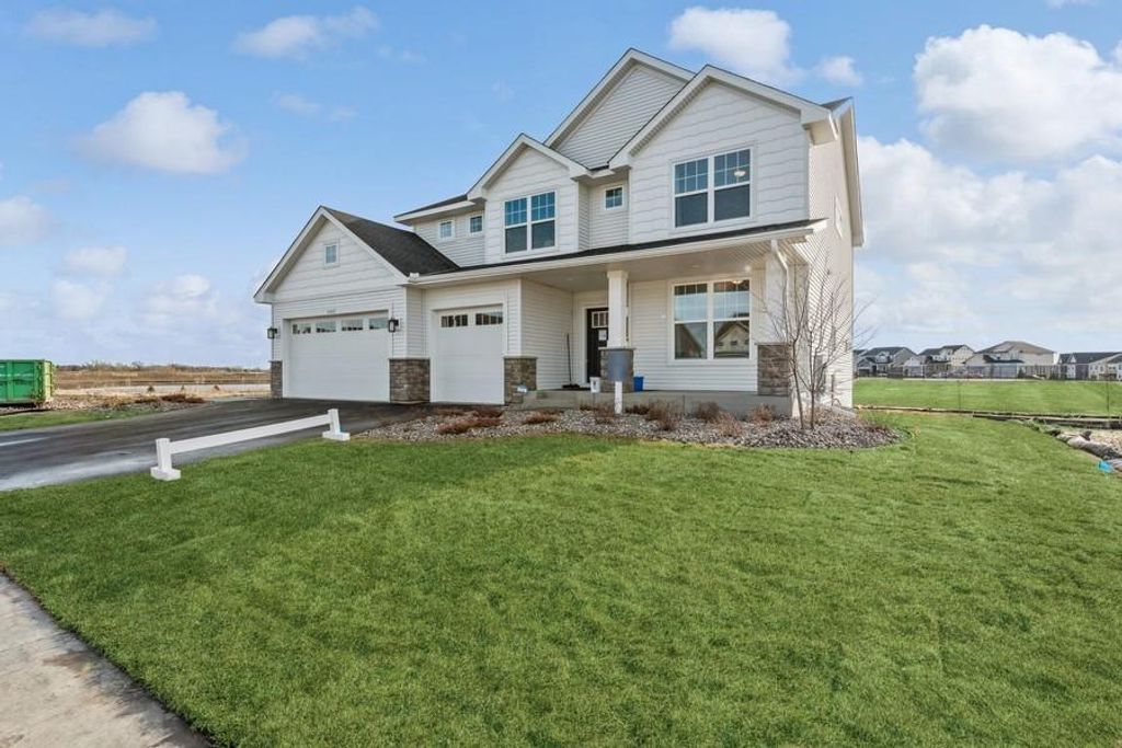 Photo of 2009 Rainy Lane, Lino Lakes, MN 55038 (MLS # 7013323)