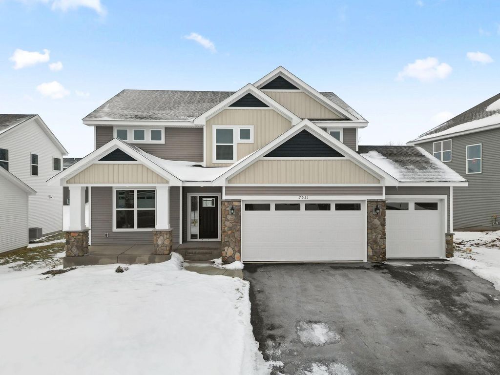 Photo of 2009 Rainy Lane, Lino Lakes, MN 55038 (MLS # 7013323)