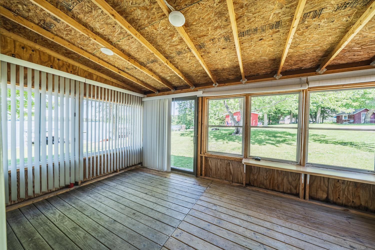 29501 Maplewood Road LONGSHORE