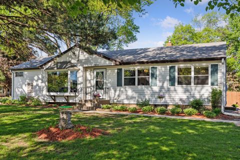 1871 Lexington Avenue N Roseville MN 55113