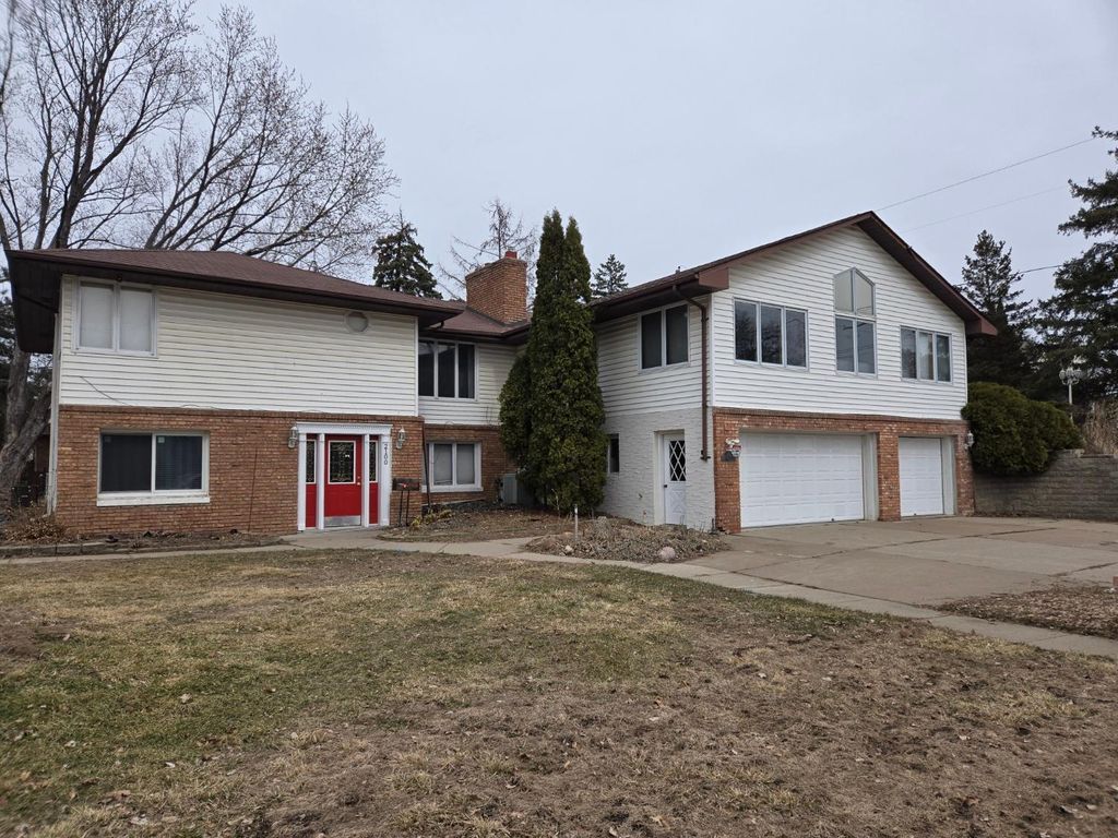 Photo of 2100 Wentworth Avenue, South Saint Paul, MN 55075 (MLS # 7036253)