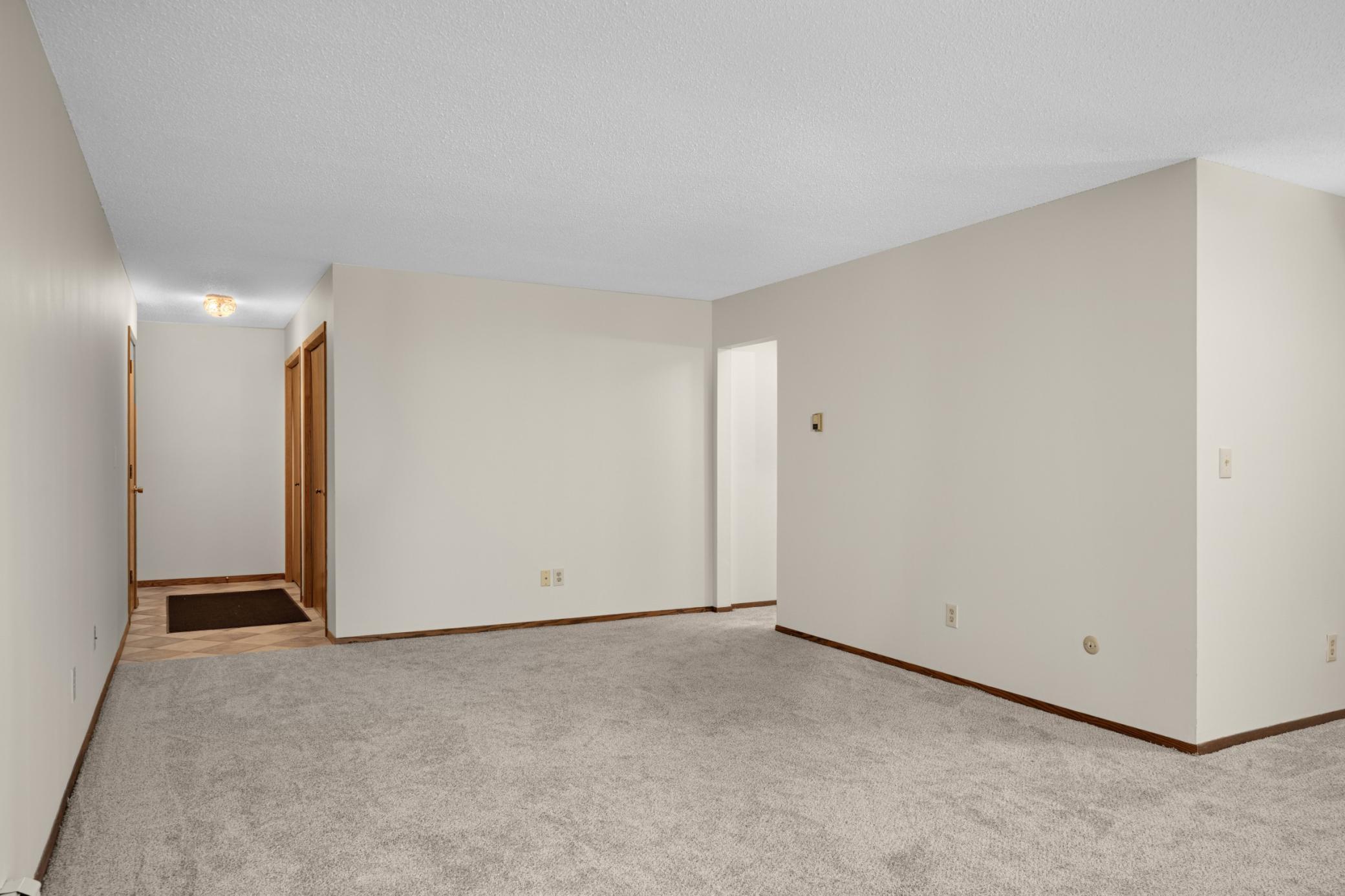 2710 Dale Street N B-116