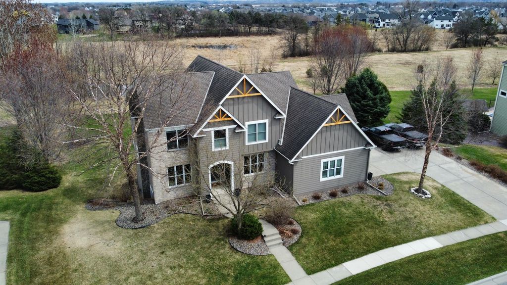 Photo of 4127 Kindred Way, Lake Elmo, MN 55042 (MLS # 7060361)