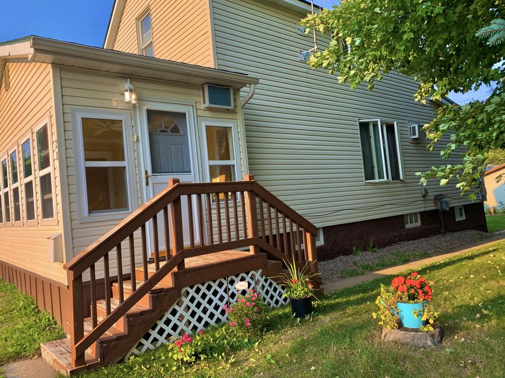 Photo of 120 4th Street, Nashwauk, MN 55769 (MLS # 7045887)