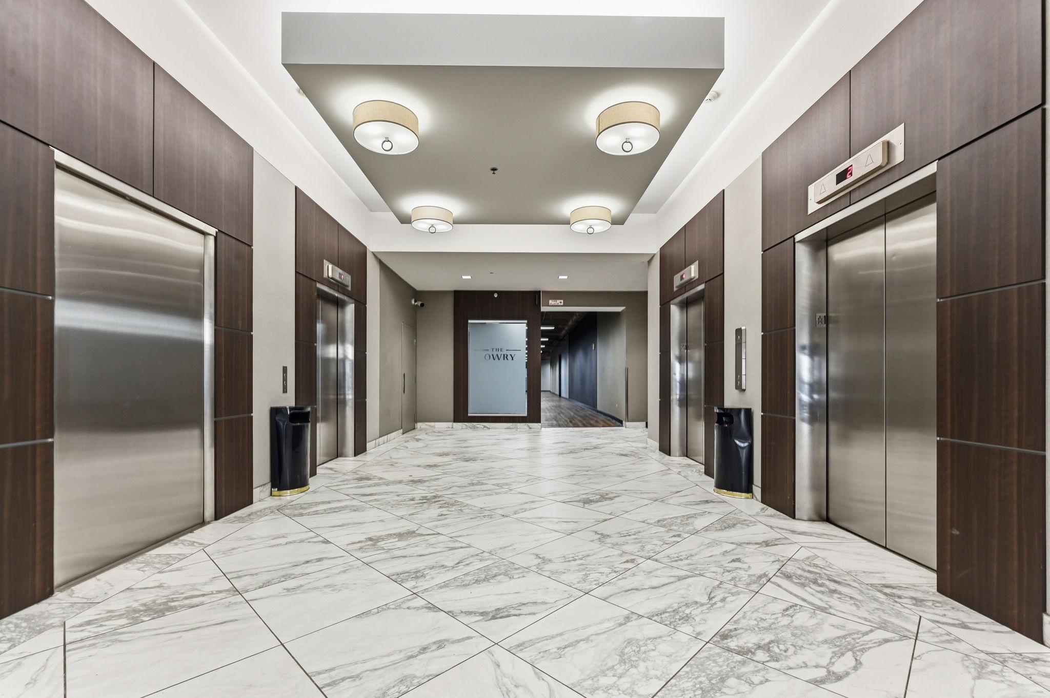 350 Saint Peter Street 909