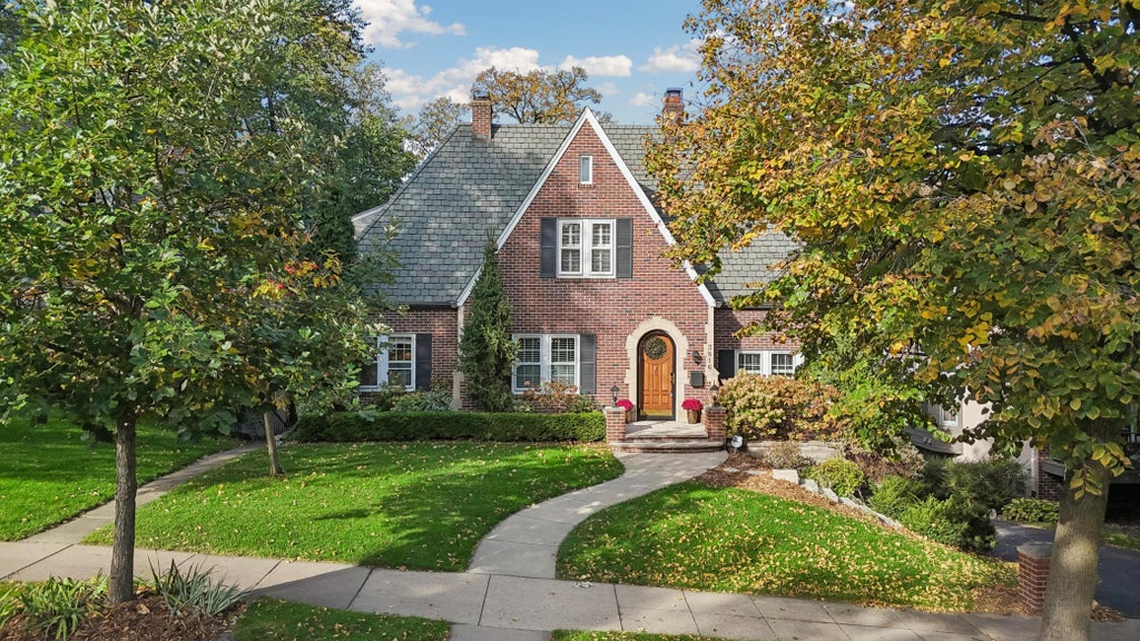 Photo of 3816 Abbott Avenue S, Minneapolis, MN 55410 (MLS # 7157818)