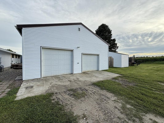 421 9TH AVE, MADISON, MN 56256 - Image 0f3e89fd4cfa23bb3ca1c4a79d5b4a95/131385405