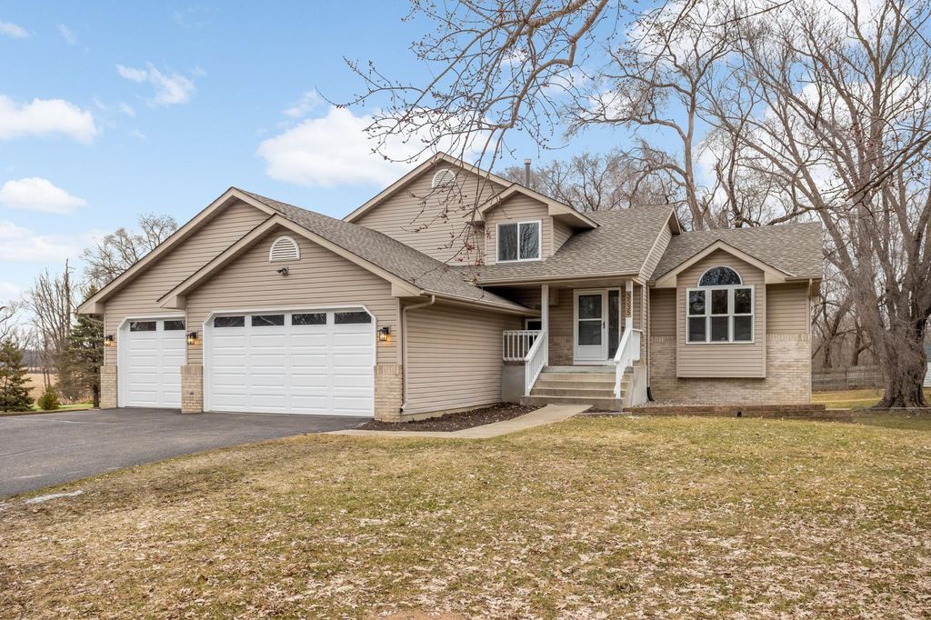 Photo of 3535 Jidana Lane, Minnetonka, MN 55345 (MLS # 7033237)