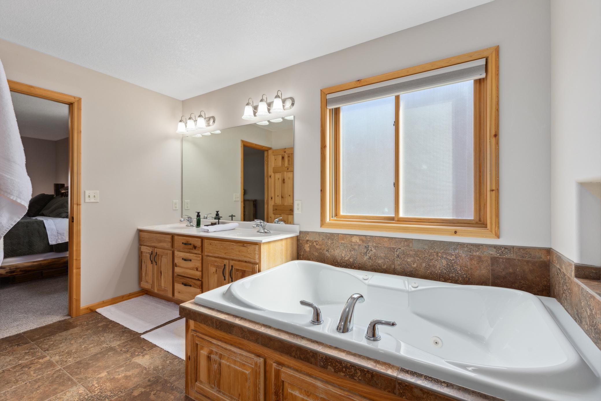 5586 White Pine Drive 20