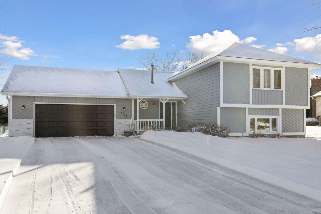 Photo of 8724 Loch Lomond Boulevard, Brooklyn Park, MN 55443 (MLS # 7003250)