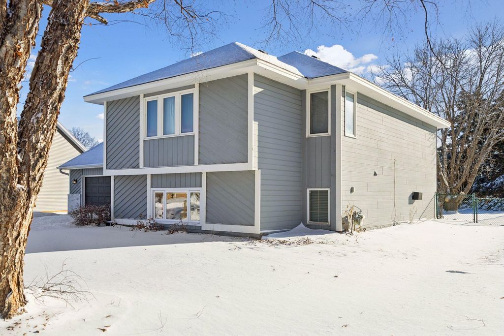 Photo of 8724 Loch Lomond Boulevard, Brooklyn Park, MN 55443 (MLS # 7003250)