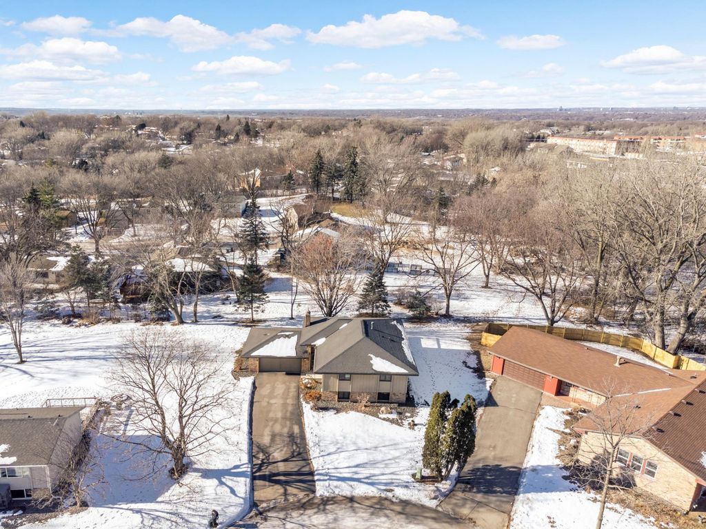 Photo of 3108 Red Oak Circle N, Burnsville, MN 55337 (MLS # 7009846)