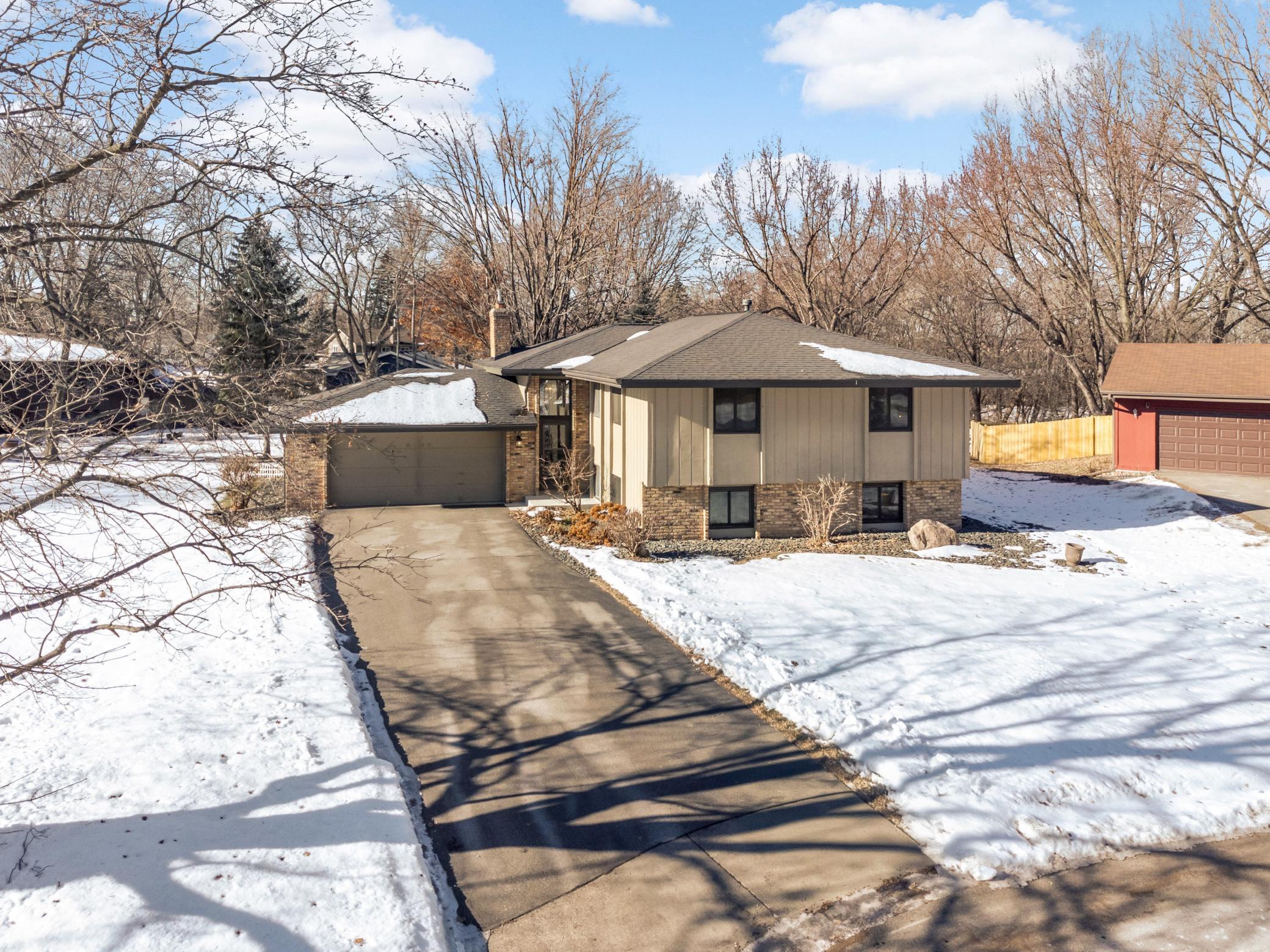 3108 Red Oak Circle N