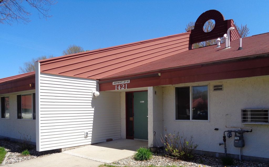 Photo of 1421 Lake Avenue NW #410, Willmar, MN 56201 (MLS # 7057599)