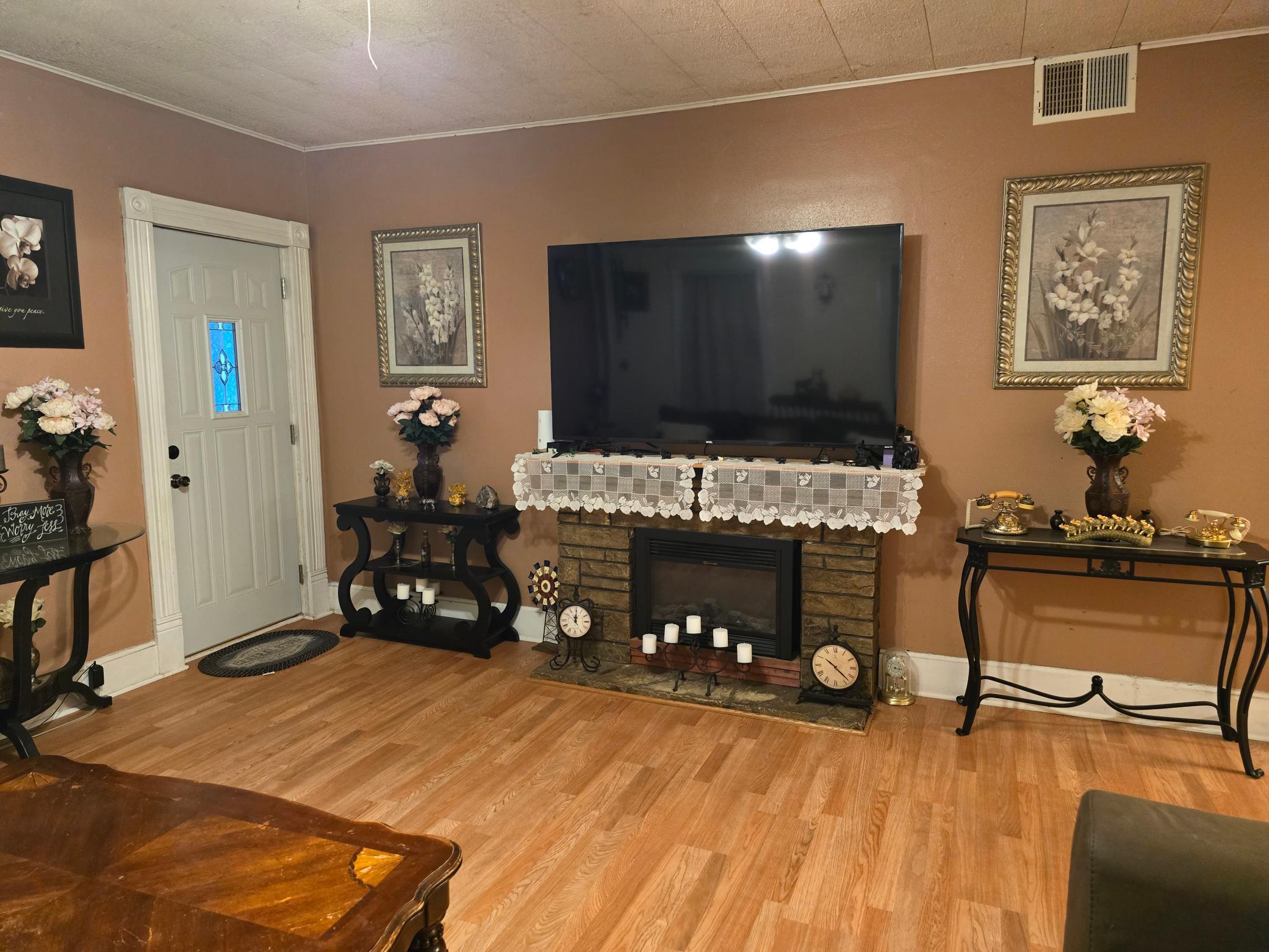 516 11th Street N - Photo 4