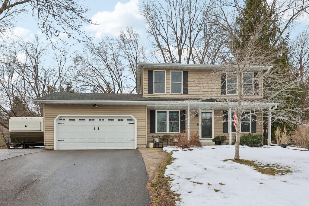 Photo of 12325 49th Avenue N, Plymouth, MN 55442 (MLS # 7021768)