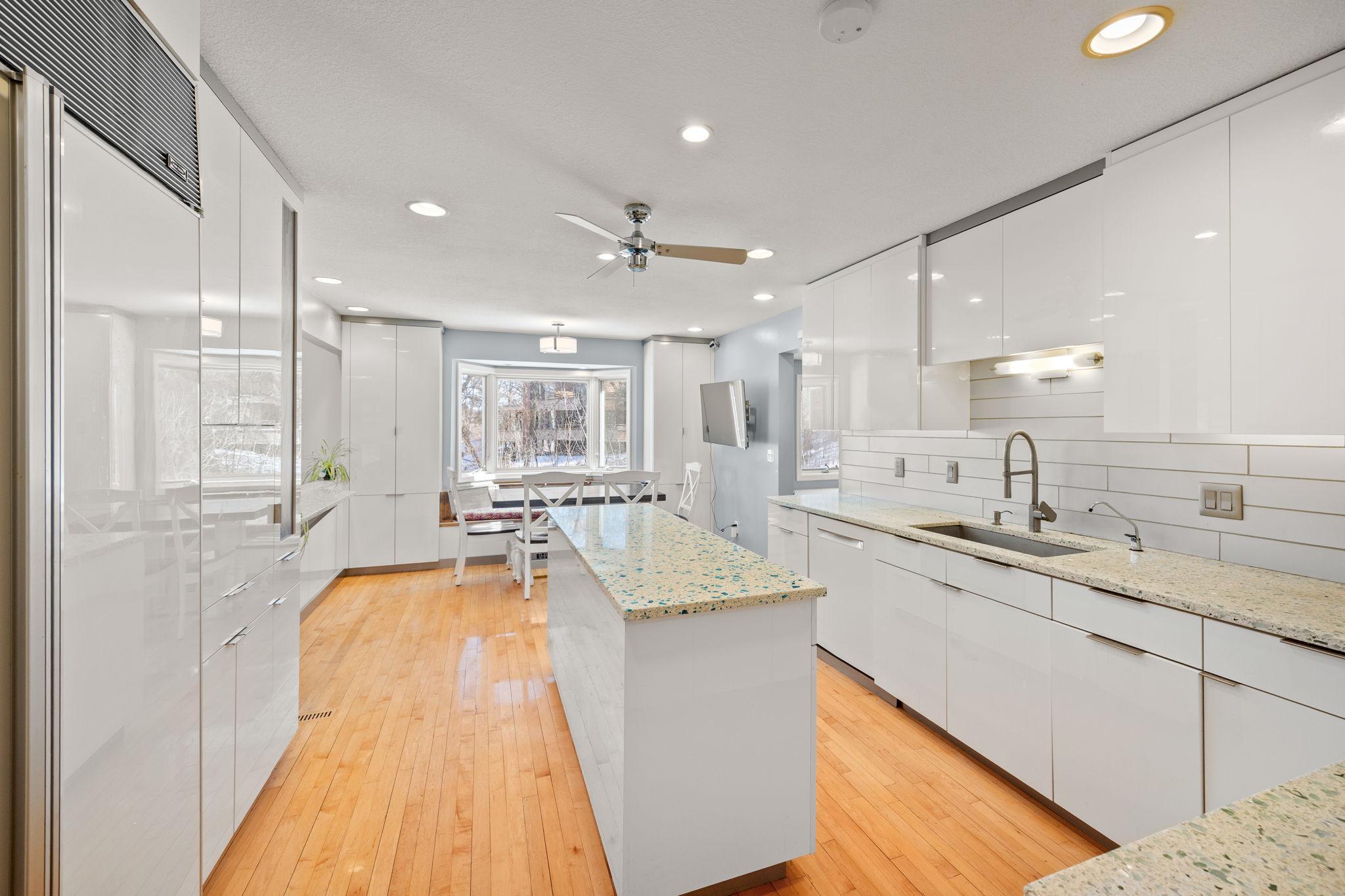 Little Canada, Minnesota, 55117, United States, 5 Bedrooms Bedrooms, ,4 BathroomsBathrooms,Residential,Active,2032077