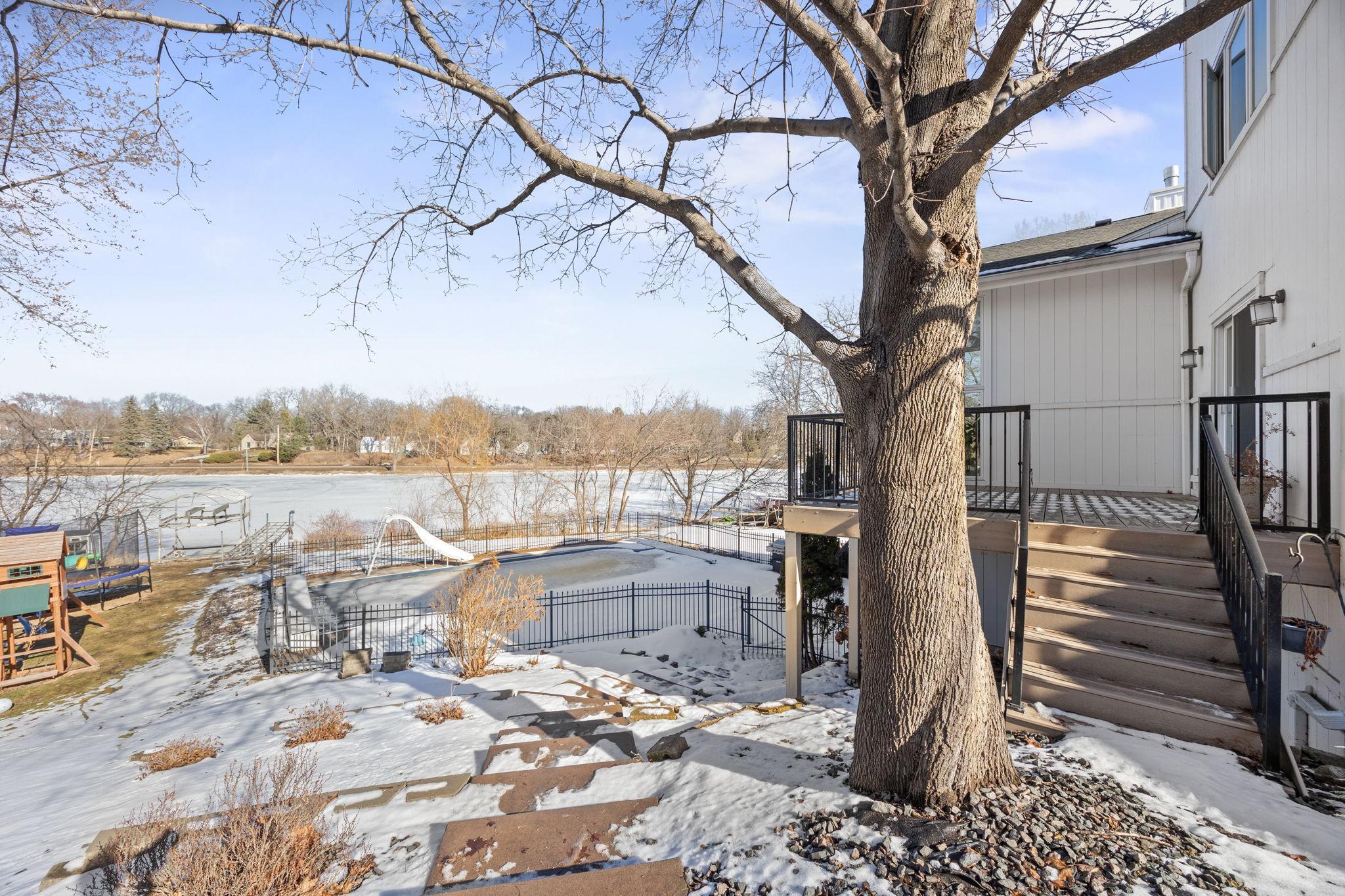 Little Canada, Minnesota, 55117, United States, 5 Bedrooms Bedrooms, ,4 BathroomsBathrooms,Residential,Active,2032077