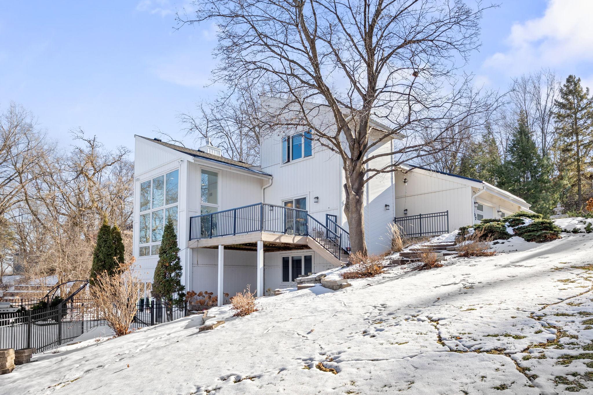 2457 Dianna Lane