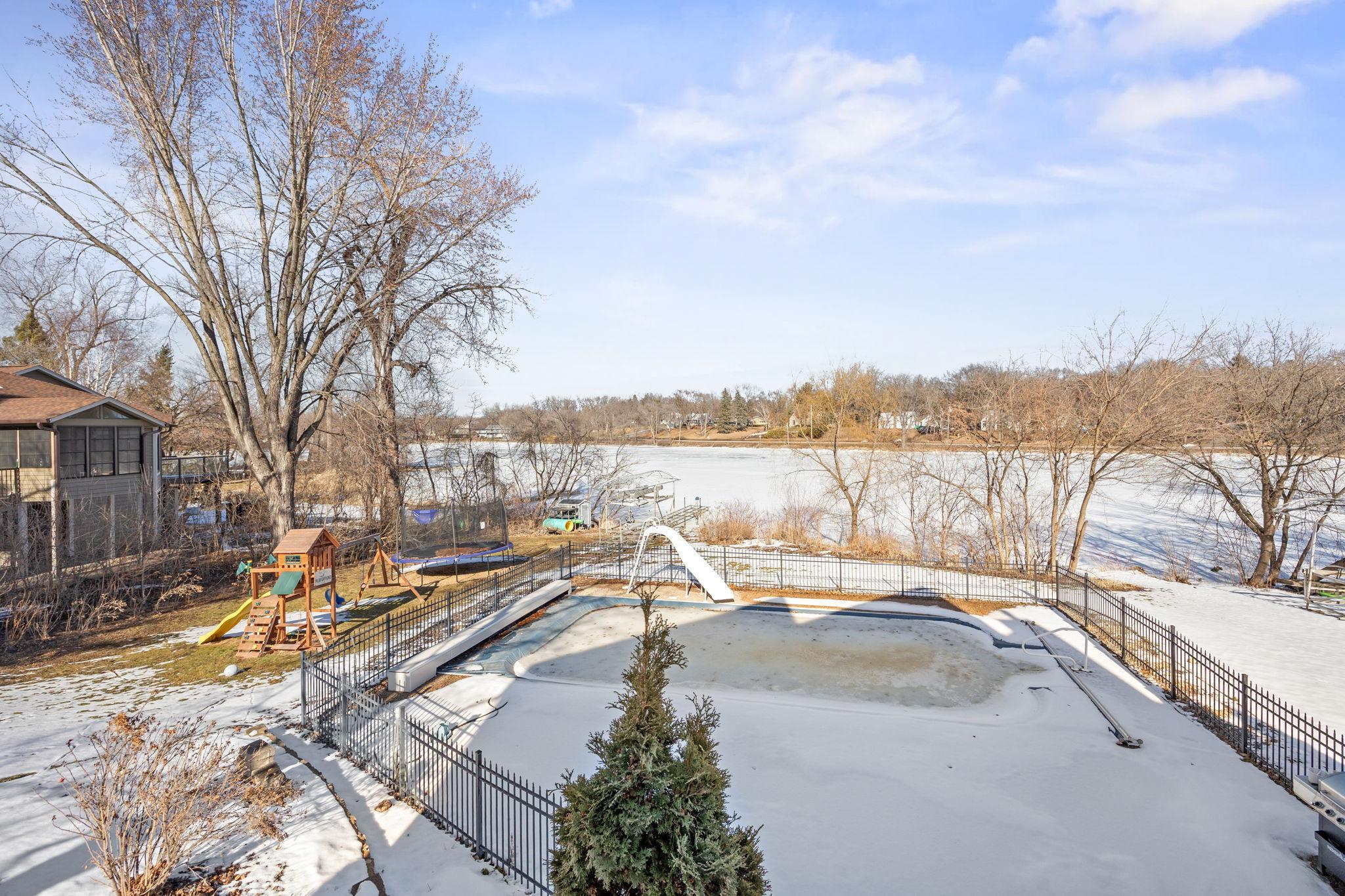 Little Canada, Minnesota, 55117, United States, 5 Bedrooms Bedrooms, ,4 BathroomsBathrooms,Residential,Active,2032077