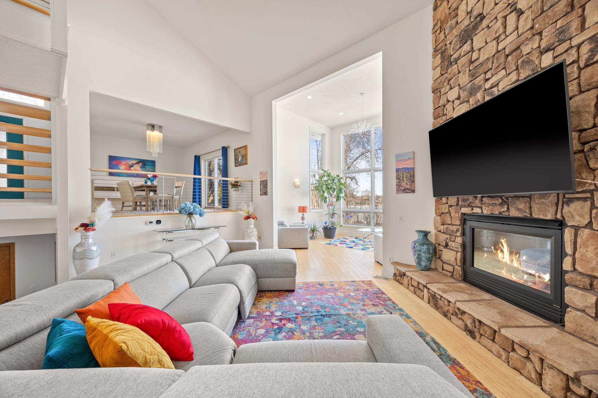 Little Canada, Minnesota, 55117, United States, 5 Bedrooms Bedrooms, ,4 BathroomsBathrooms,Residential,Active,2032077