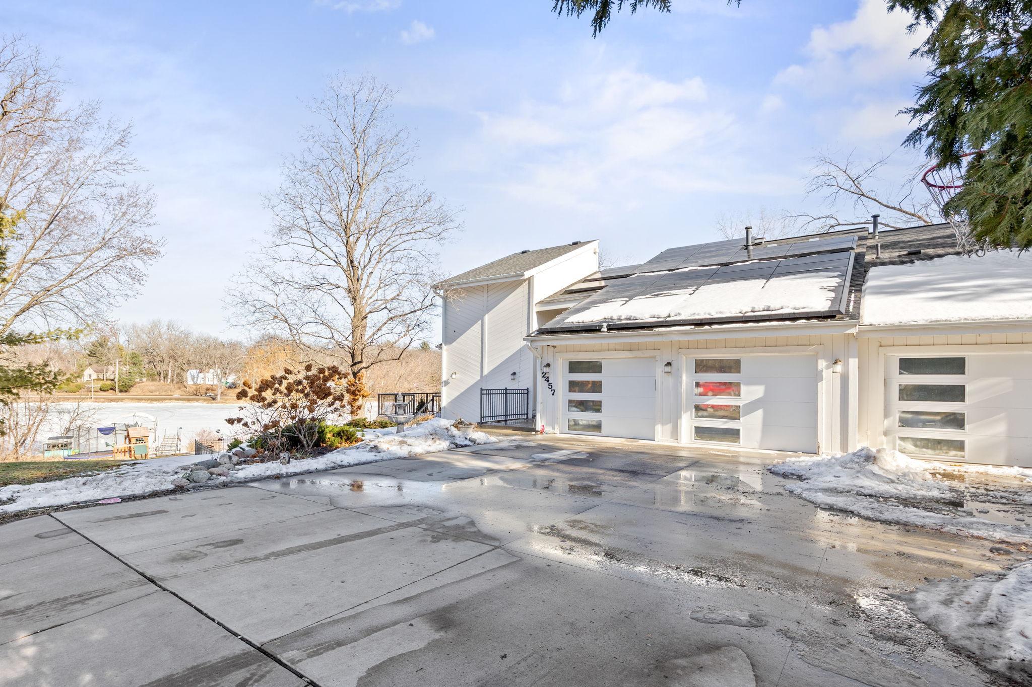 Little Canada, Minnesota, 55117, United States, 5 Bedrooms Bedrooms, ,4 BathroomsBathrooms,Residential,Active,2032077