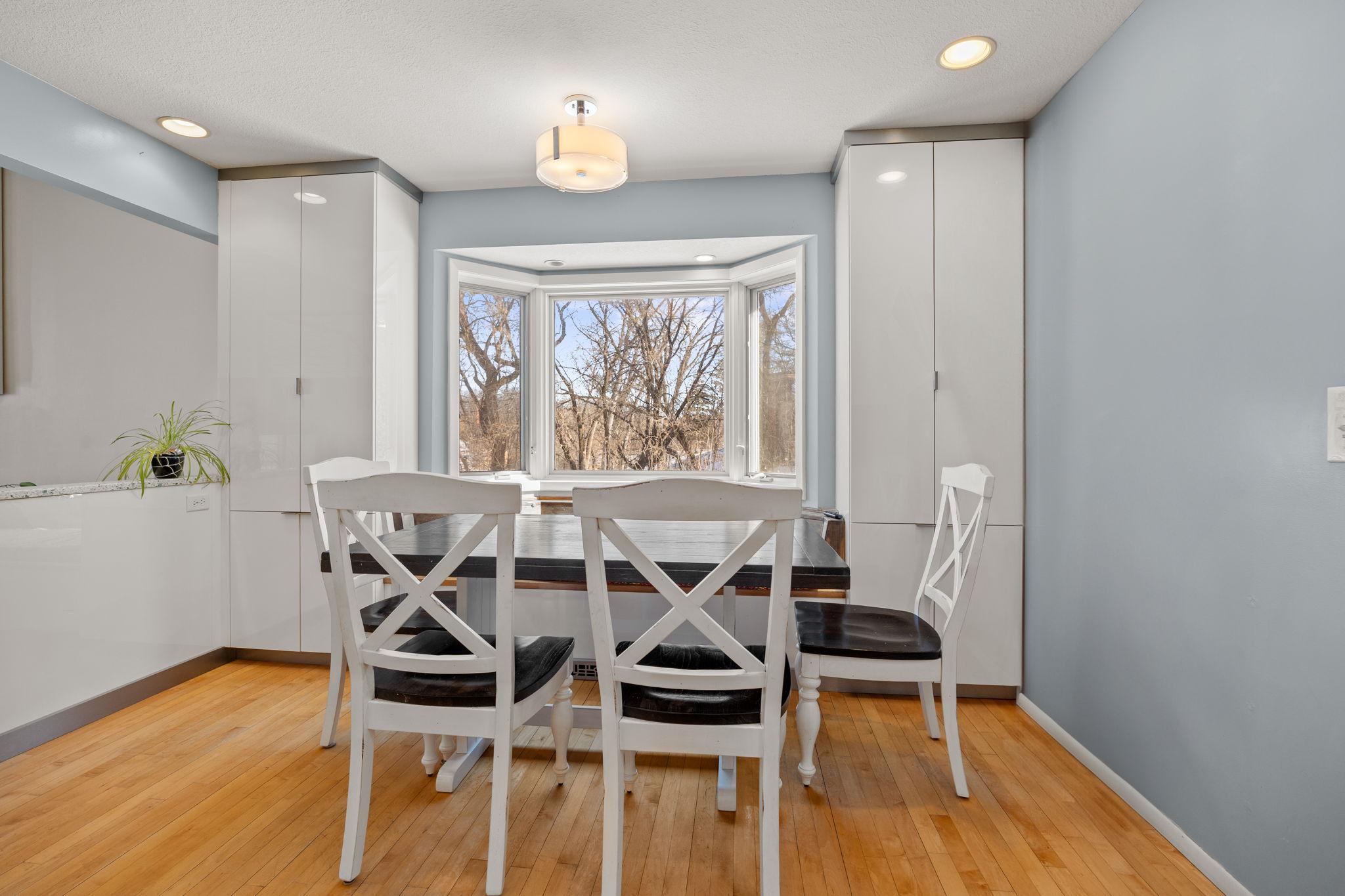 Little Canada, Minnesota, 55117, United States, 5 Bedrooms Bedrooms, ,4 BathroomsBathrooms,Residential,Active,2032077