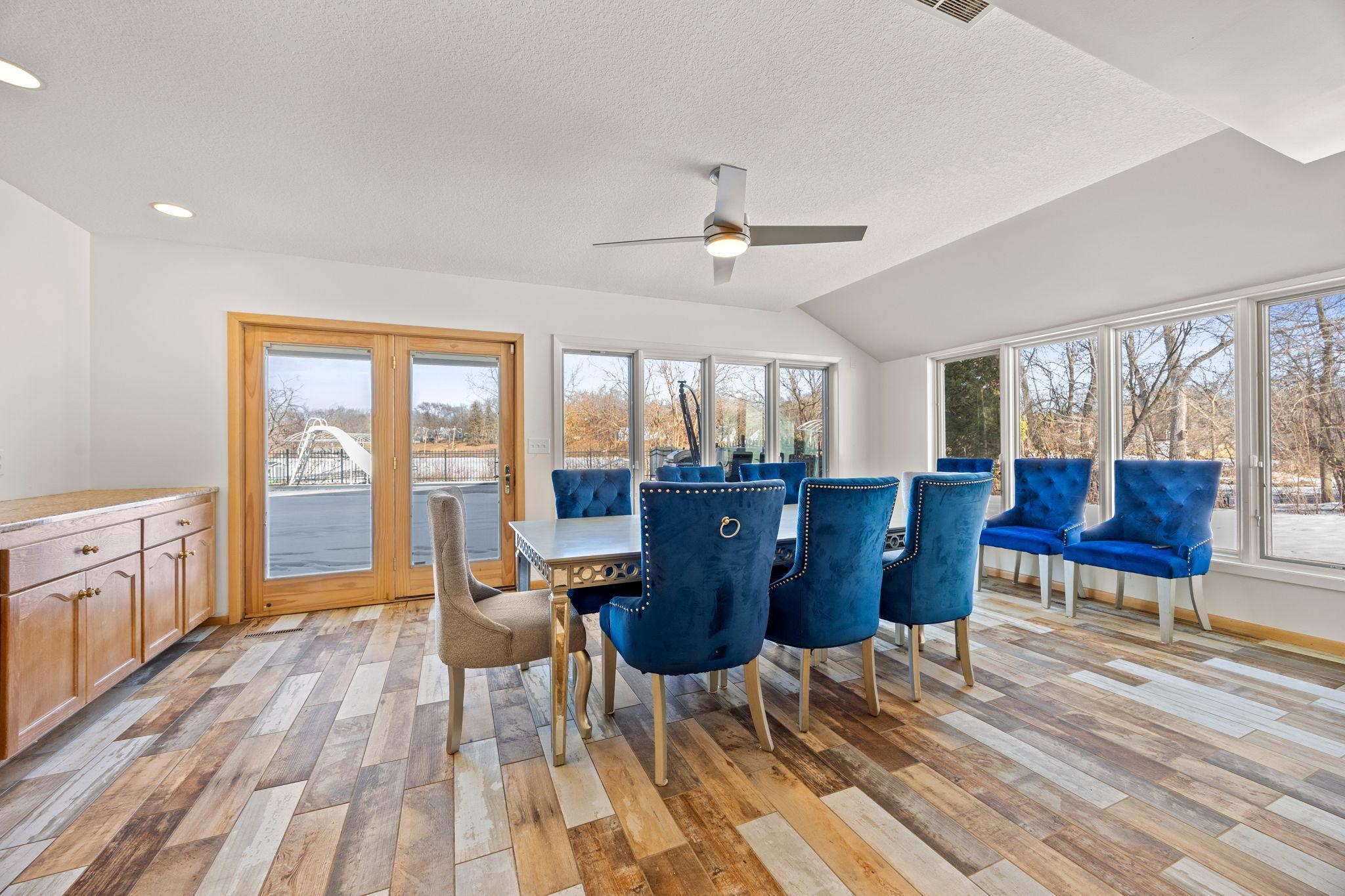 Little Canada, Minnesota, 55117, United States, 5 Bedrooms Bedrooms, ,4 BathroomsBathrooms,Residential,Active,2032077