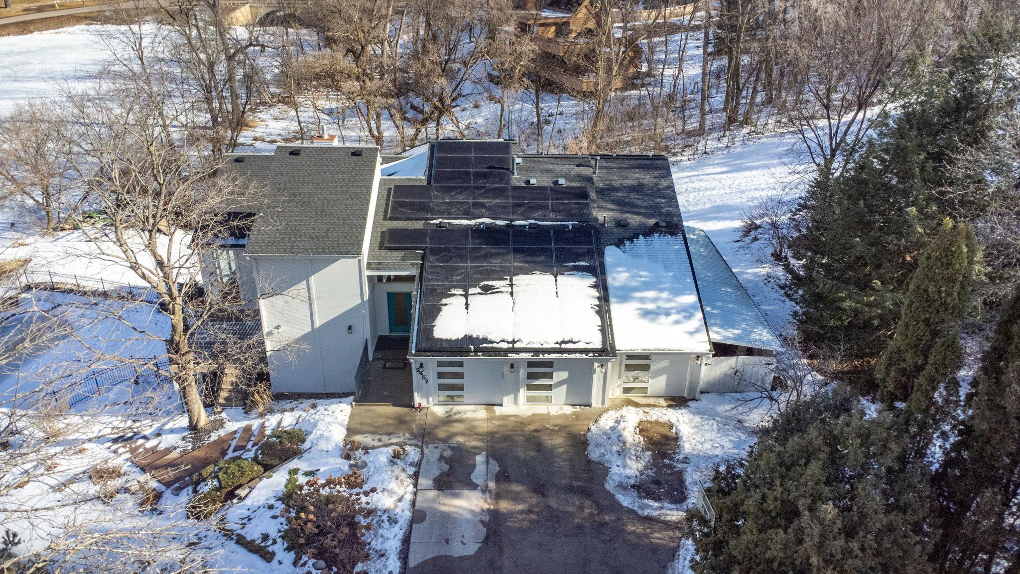 Little Canada, Minnesota, 55117, United States, 5 Bedrooms Bedrooms, ,4 BathroomsBathrooms,Residential,Active,2032077