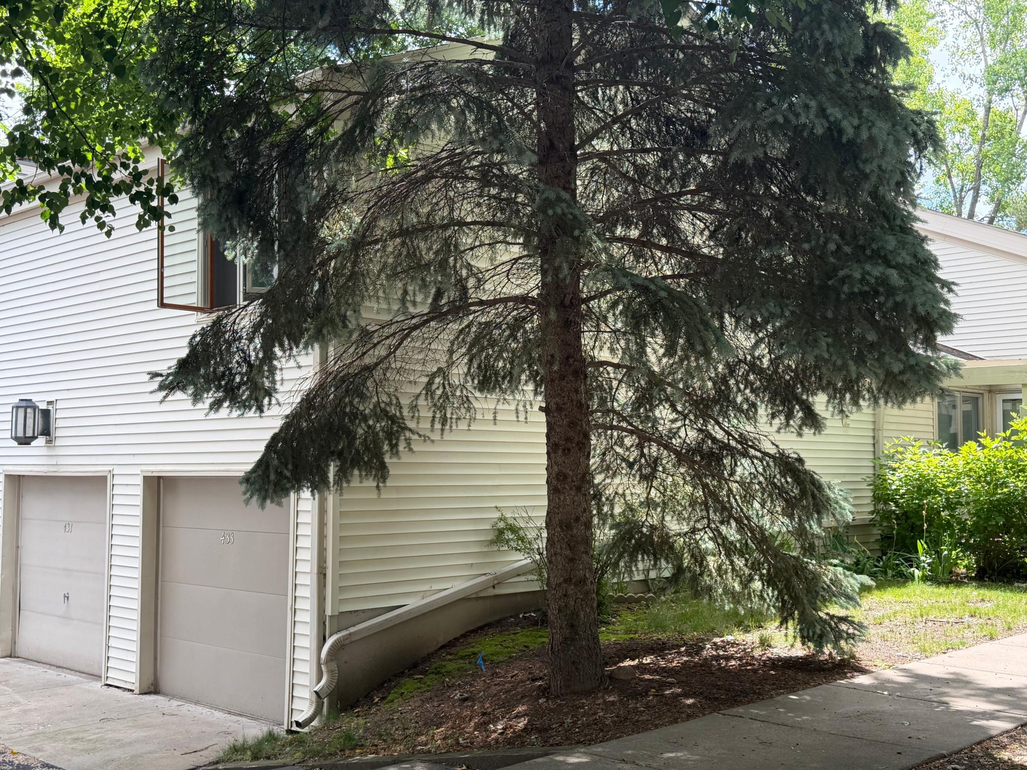 435 Fontaine Court