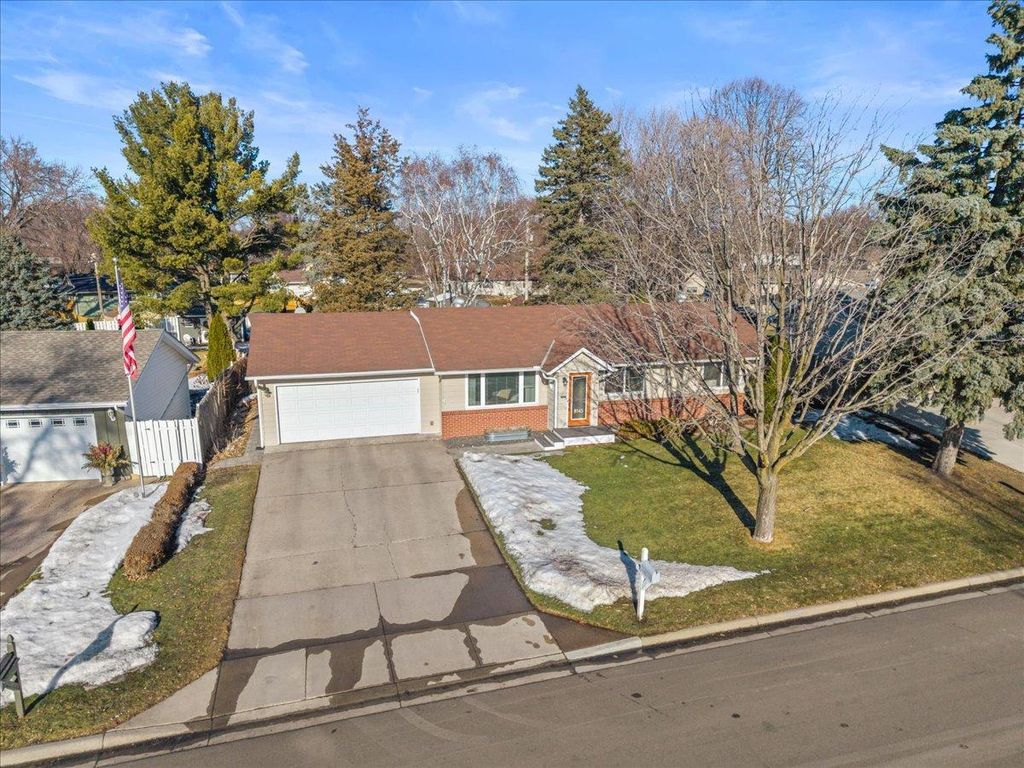 Photo of 8145 Henslowe Avenue S, Cottage Grove, MN 55016 (MLS # 7023046)