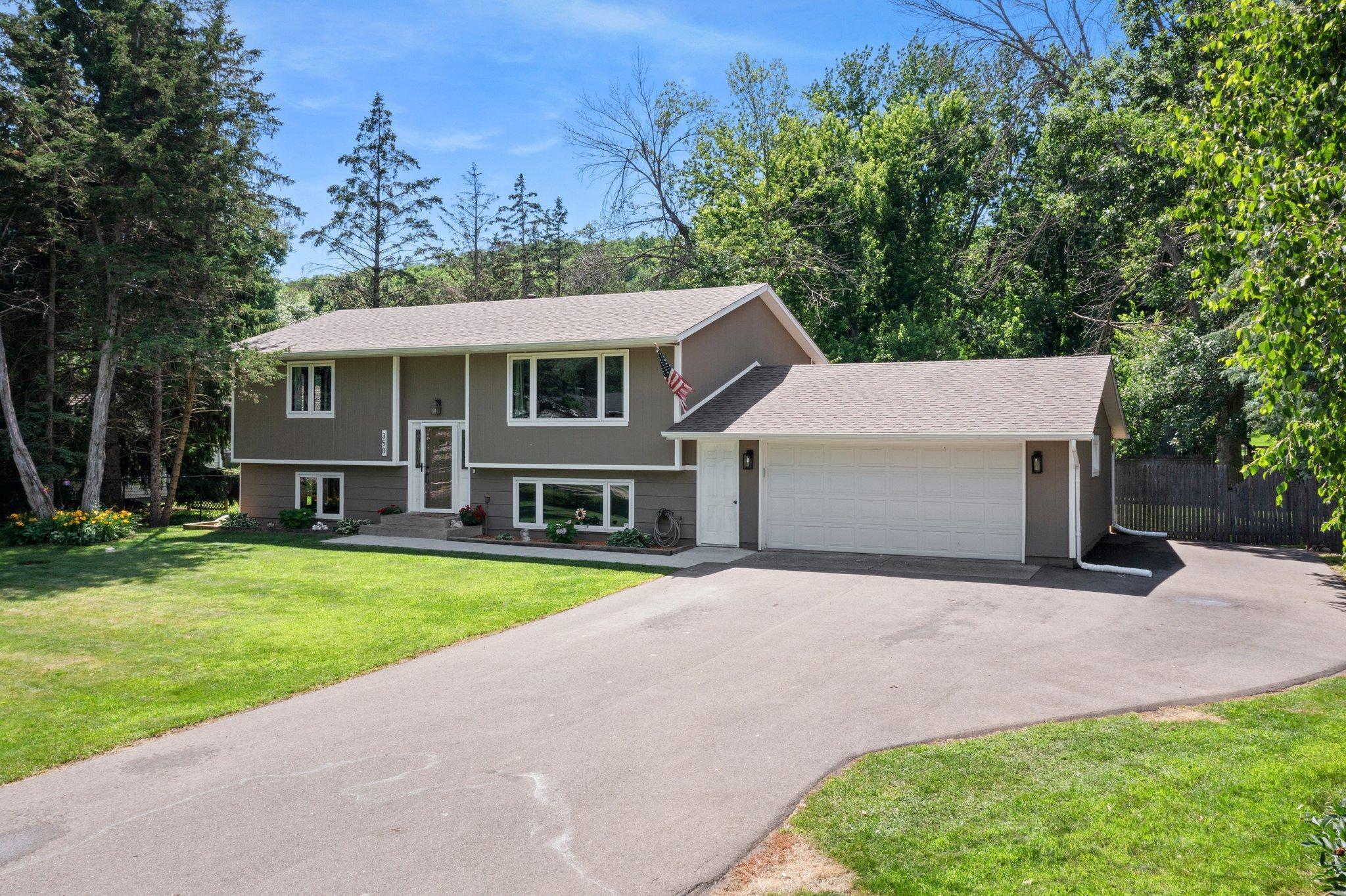 350 Quality Avenue N