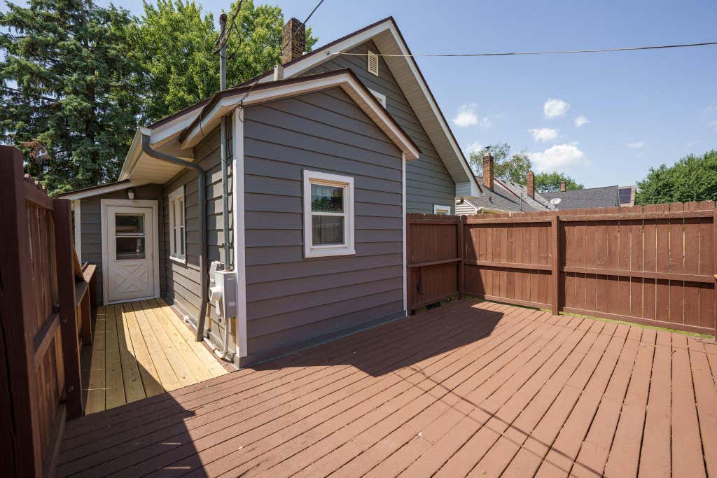 Photo of 424 16th Avenue N, South Saint Paul, MN 55075 (MLS # 7115938)