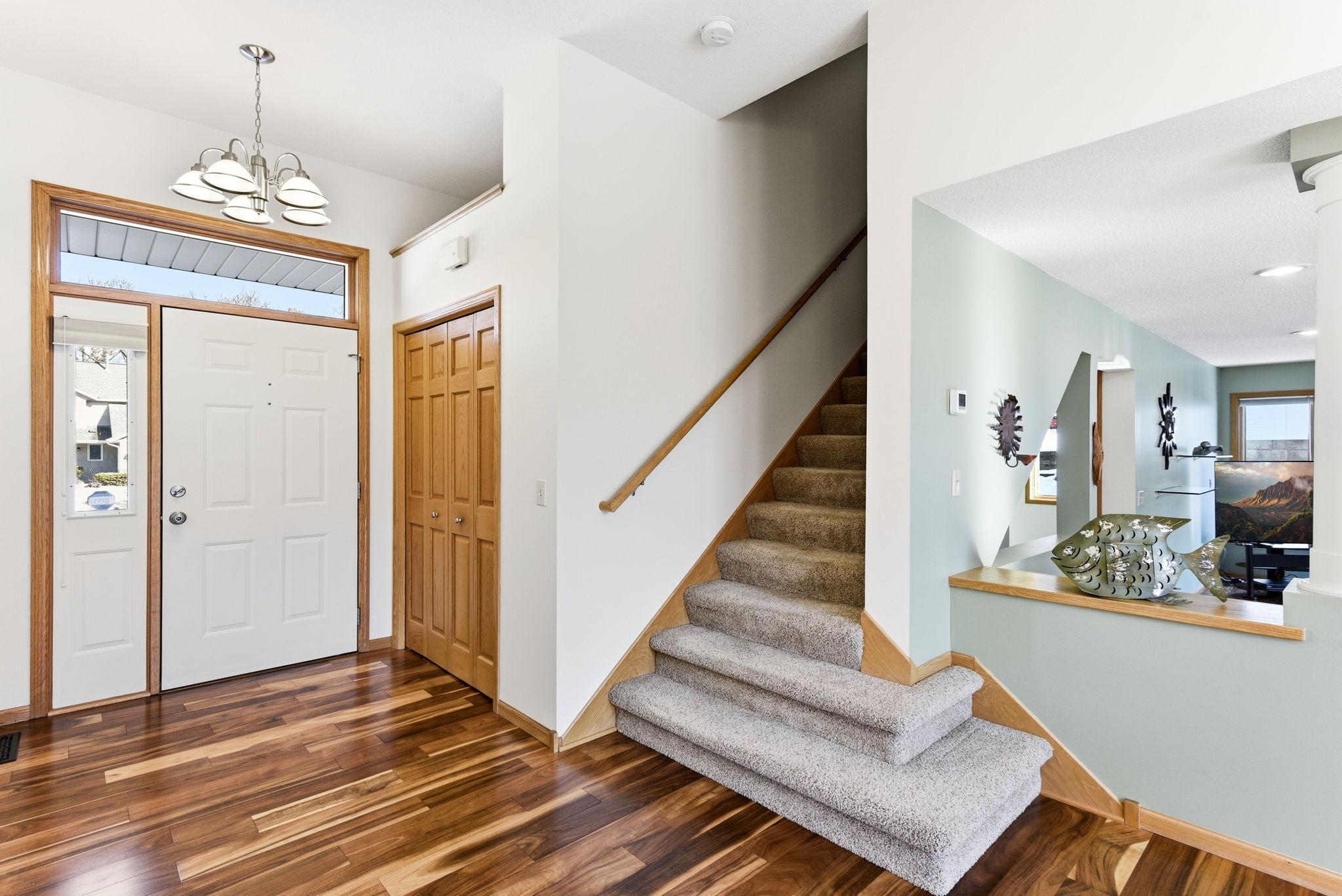 2290 Hillwood Drive E