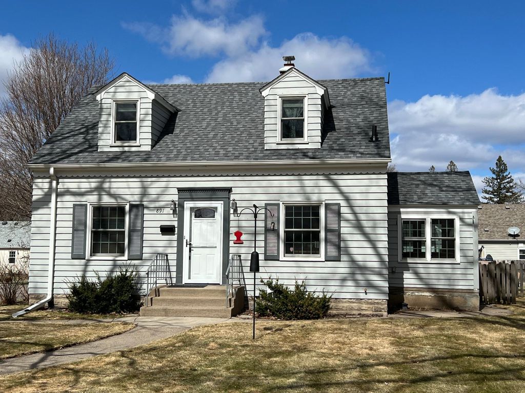Photo of 891 Nebraska Avenue W, Saint Paul, MN 55117 (MLS # 7043394)