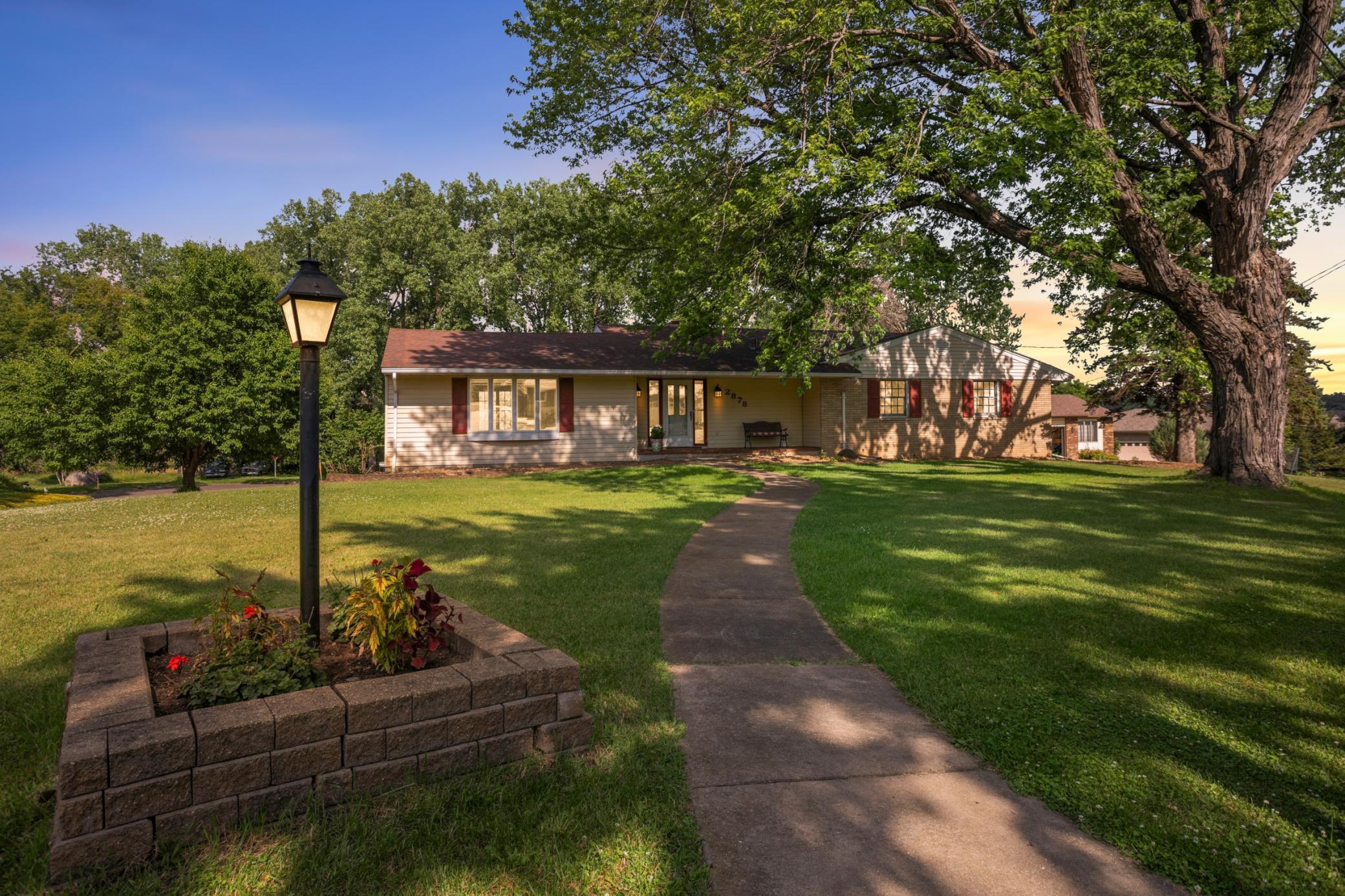 2878 Meadowlark Lane