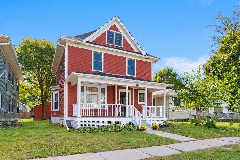 Photo of 836 Iglehart Avenue, Saint Paul, MN 55104 (MLS # 7126083)