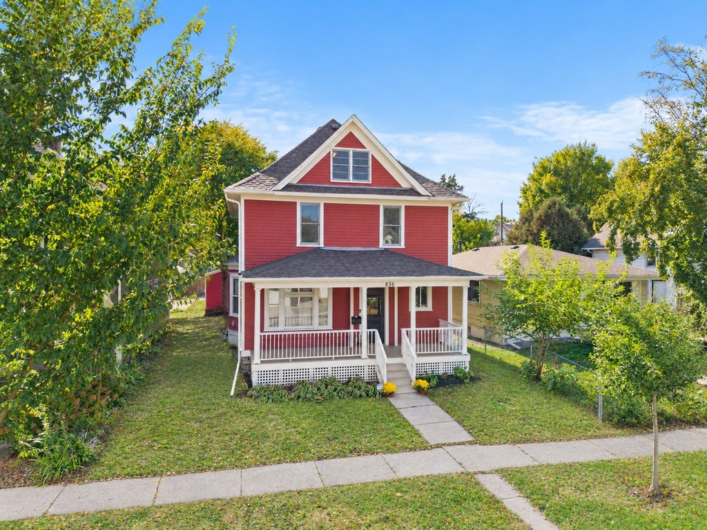Photo of 836 Iglehart Avenue, Saint Paul, MN 55104 (MLS # 7126083)