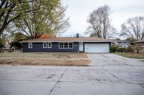 Photo of 704 Washington Avenue, Fairmont, MN 56031 (MLS # 6802606)