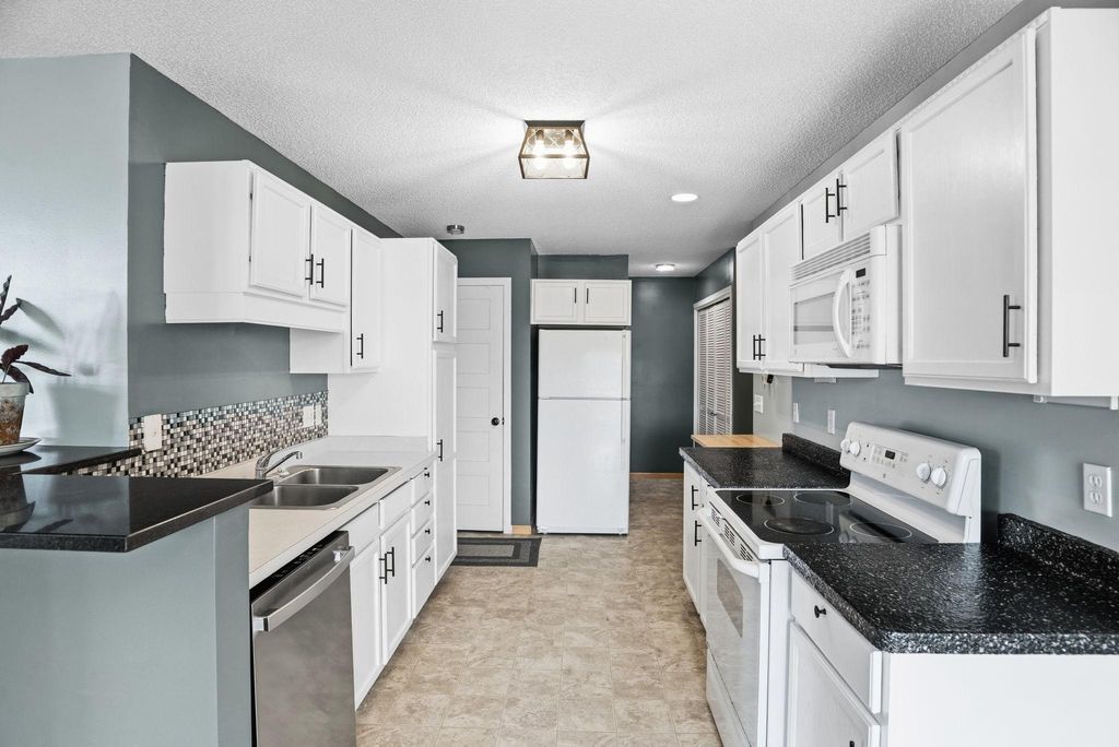 Photo of 11267 16th Street NE, Saint Michael, MN 55376 (MLS # 7074399)