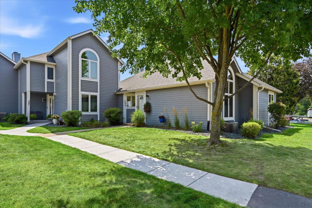 Photo of 489 Mariner Drive, Bayport, MN 55003 (MLS # 7135077)