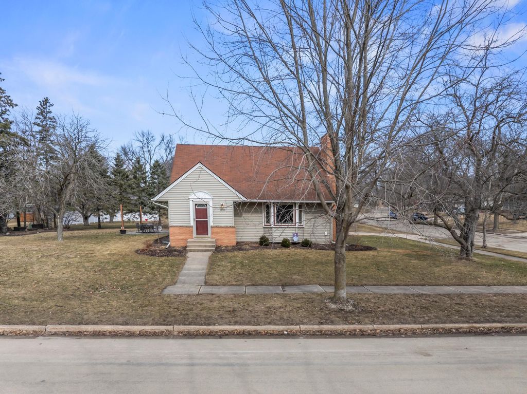 Photo of 2200 2nd Avenue NW, Austin, MN 55912 (MLS # 7032424)