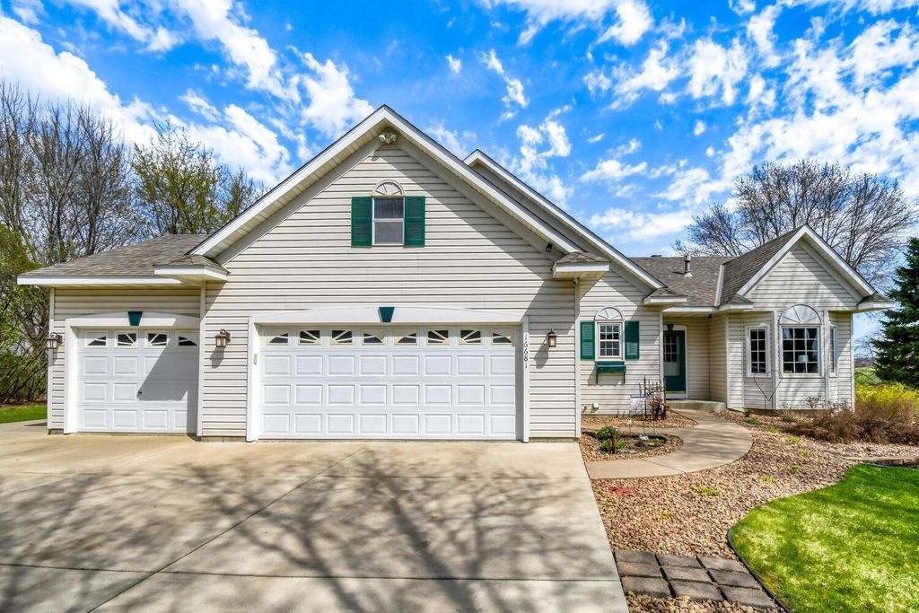 Photo of 16681 185th Street E, Hastings, MN 55033 (MLS # 7058497)