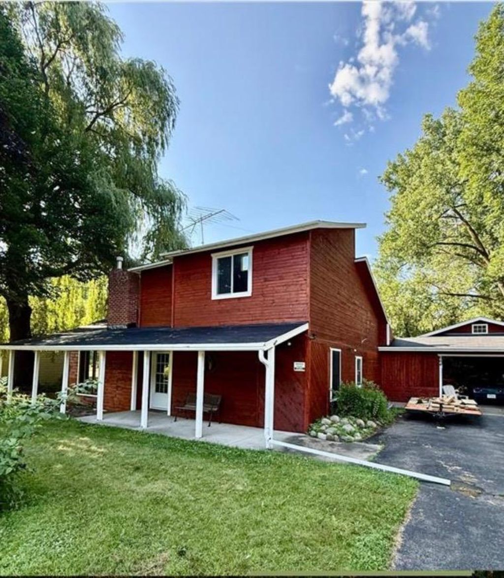 Photo of 664 Roosevelt Road, Saint Cloud, MN 56301 (MLS # 7055659)