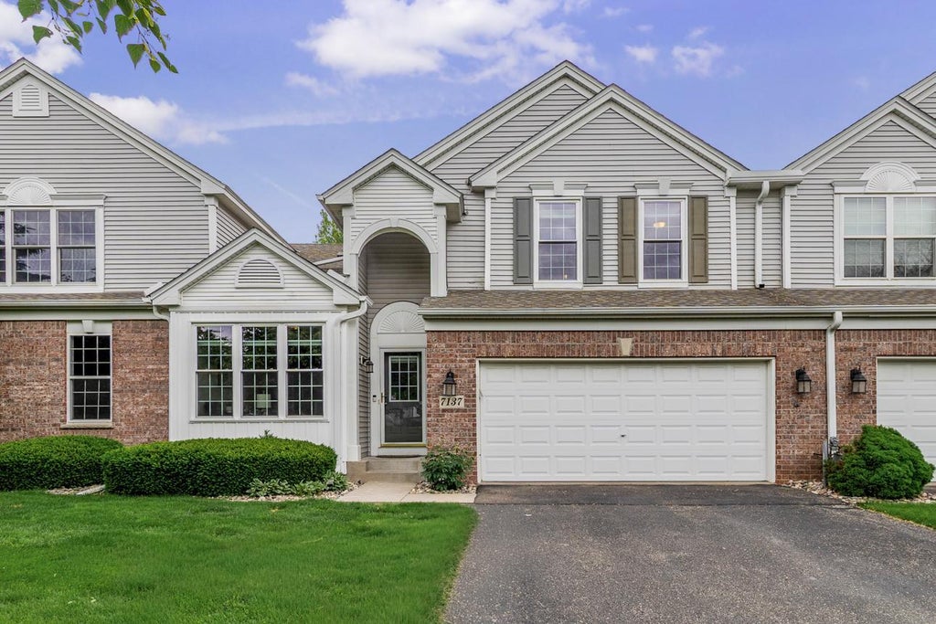 Photo of 7137 Newbury Road, Woodbury, MN 55125 (MLS # 7087926)