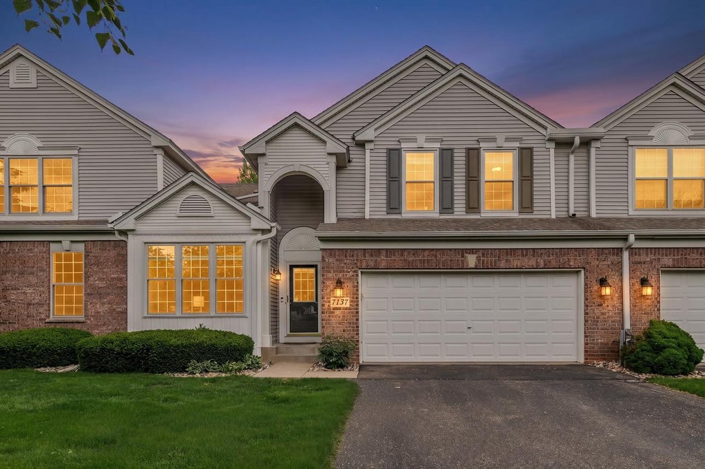Photo of 7137 Newbury Road, Woodbury, MN 55125 (MLS # 7087926)