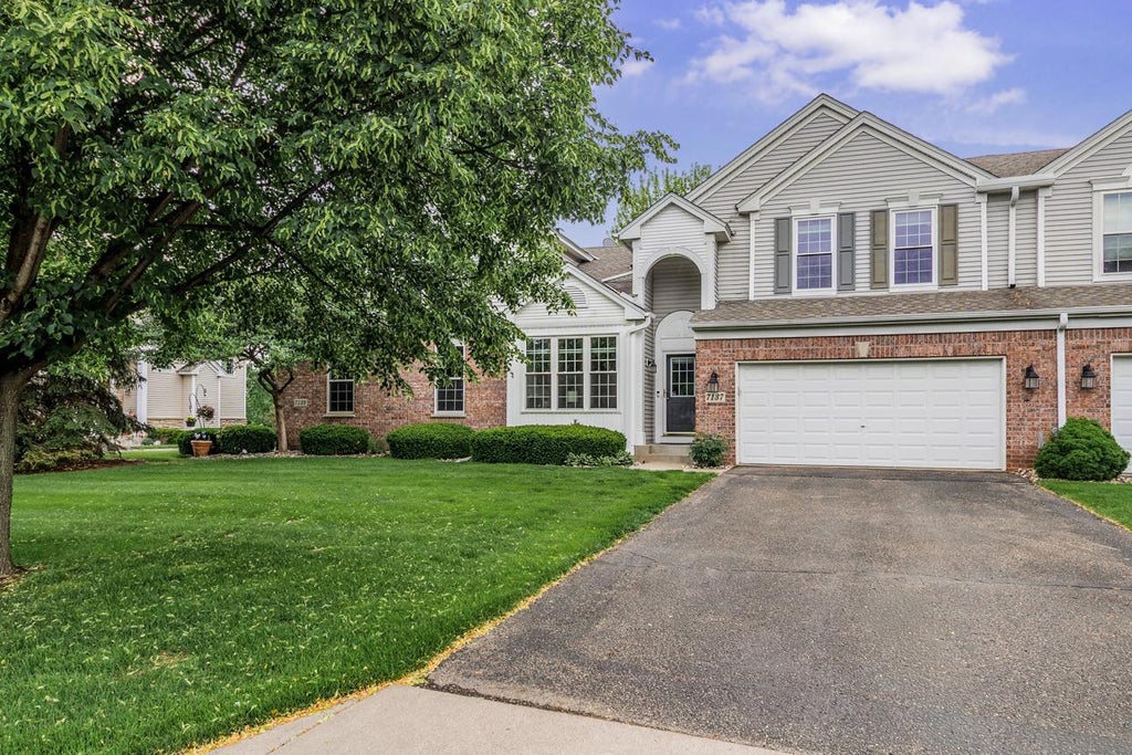 Photo of 7137 Newbury Road, Woodbury, MN 55125 (MLS # 7087926)