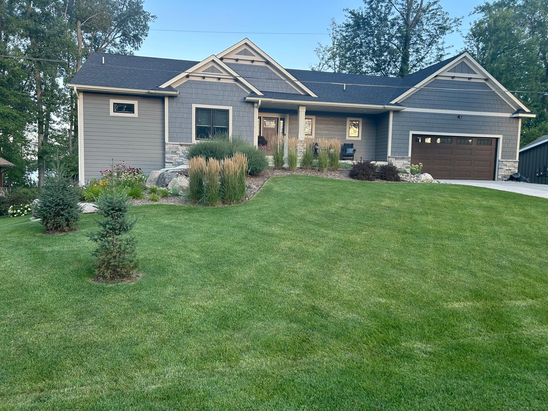 6824 W Shadow Lake Drive
